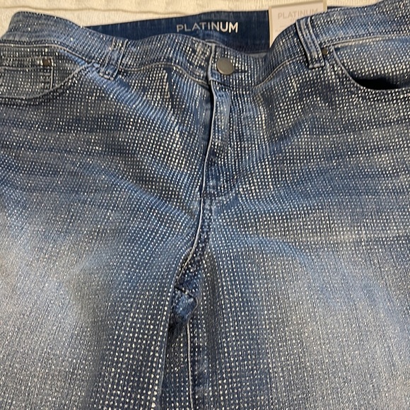 Women’s Chico Platinum Metallic Dot Jegging jean - Picture 2 of 12